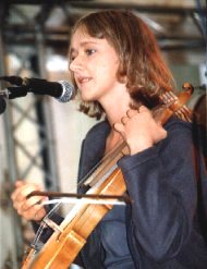 Junge Polnische Folkmusik mit 'Kapela ze wsi Warzsawa', Rudolstadt Festival 2000; photo by The Mollis