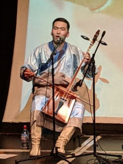 Mongolia: Bat-Erdene Victor Nyamdavaa, Horse Head Fiddle