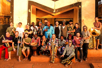 OMNIVERSAL EARKESTRA