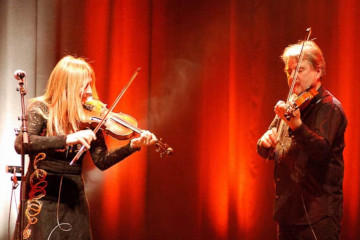 Mairéad Ní Mhaonaigh & Ciarán Tourish (Altan)